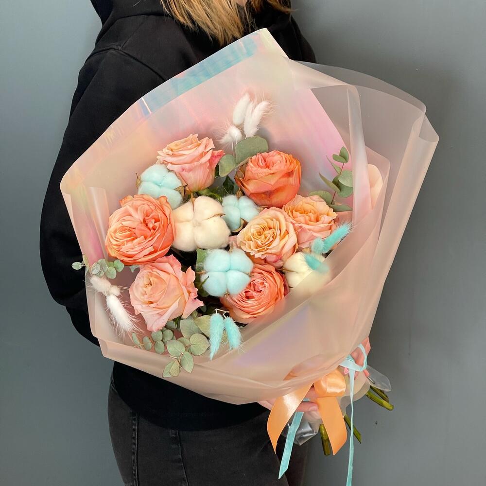 Букет с персиковой розой 