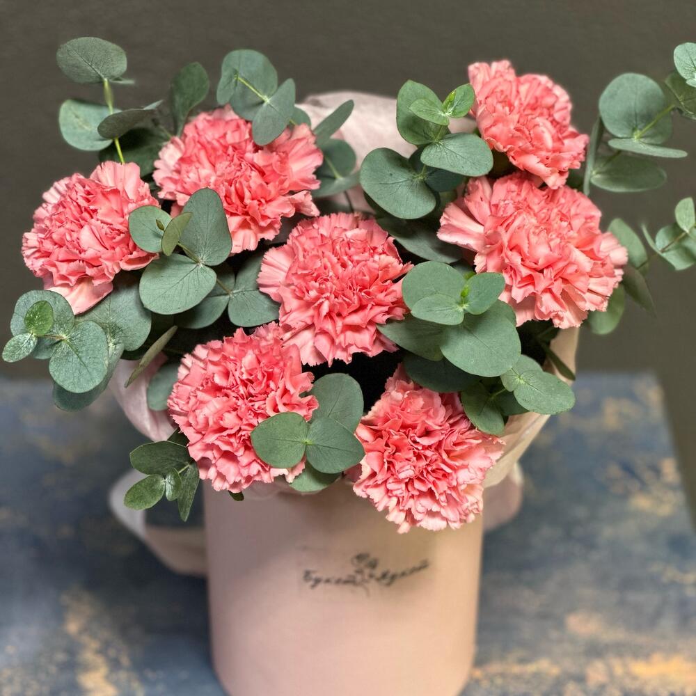 Конфетные Диантусы в коробке(гвоздика,эвкалипт)