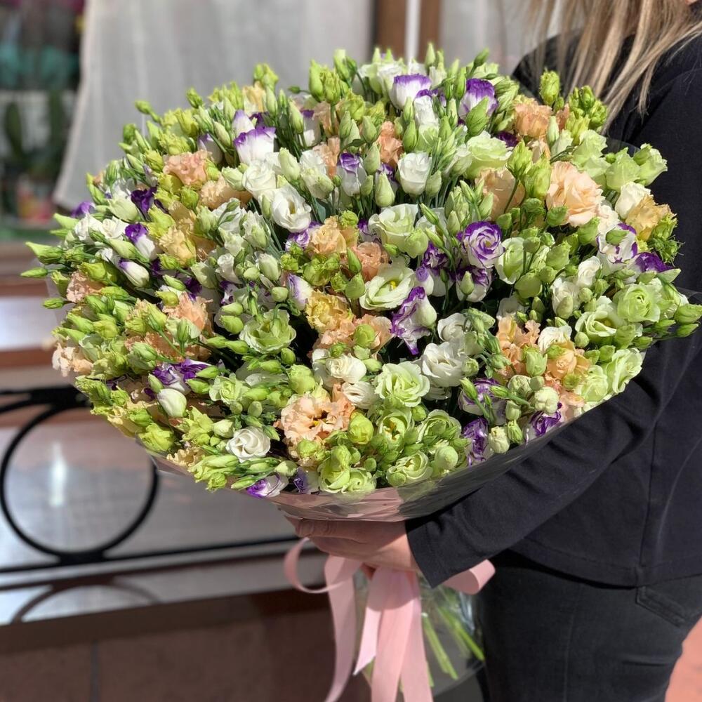 Монобукет лизиантусов 45 шт Монобукет лизиантусов 45 шт