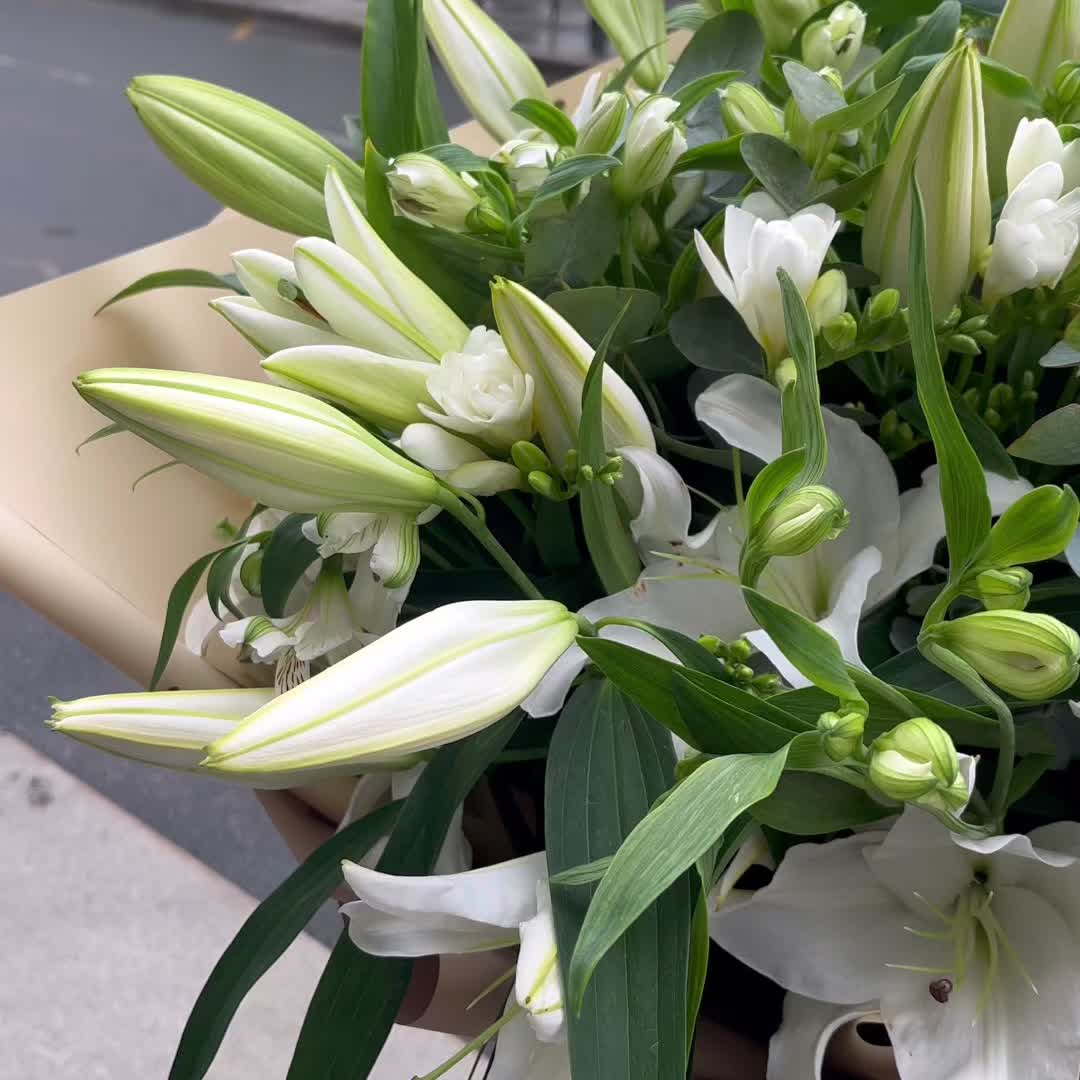 ЮЛИЯ огромный премиальный авторский букет из лилий, фрезий и альстромерии