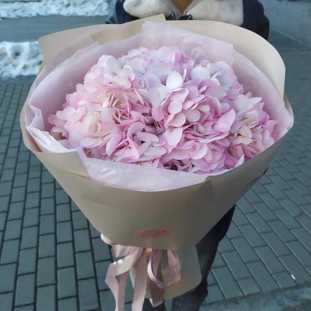 Букет из 3-х крупных гортензий