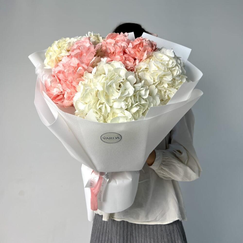 Букет из шикарных гортензий